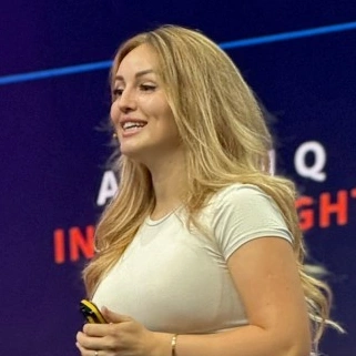 Cristina Gadibadi